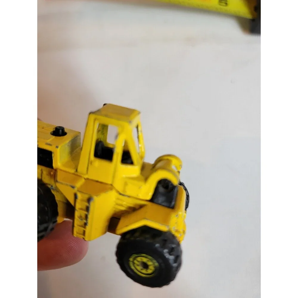Vintage 1970s Hot Wheels 3 Wheel Loader 1979 Yellow Diecast VTG